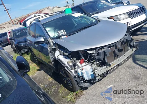 2017 Toyota Rav4 Xle z USA, uszkodzony, nr VIN 2T3WFREVXHW354052